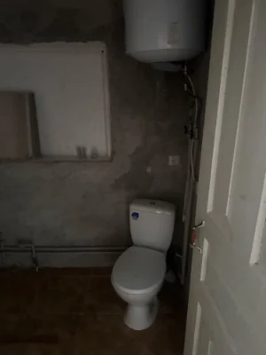 Продаж пів будинка в центі Кагарлика