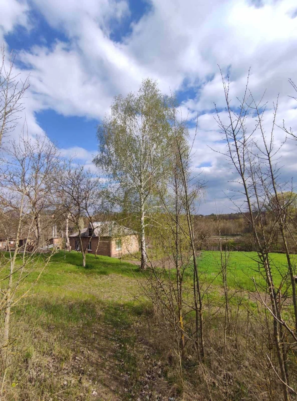 Продаж будинку в м. Кагарлик з великою ділянкою (51 сотка) т