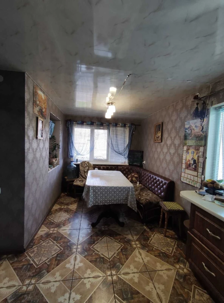 Продаж будинку в м. Кагарлик з великою ділянкою (51 сотка) т