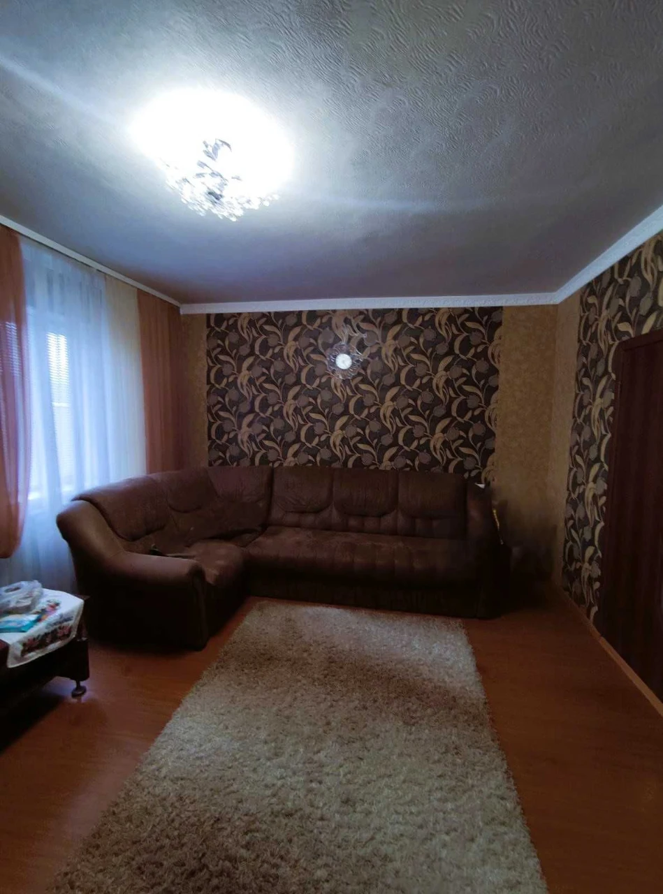 Продаж будинку в м. Кагарлик з великою ділянкою (51 сотка) т