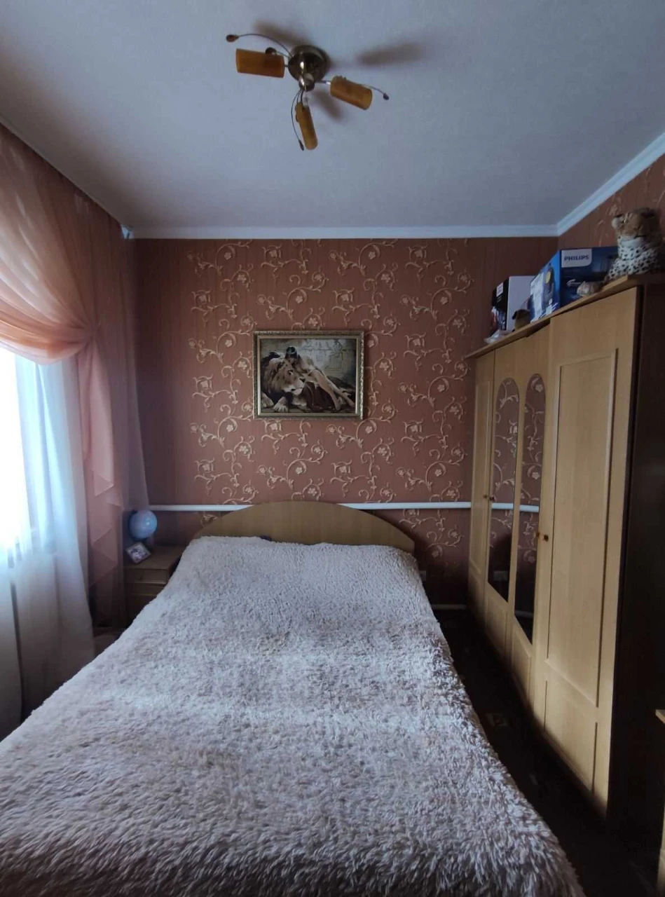 Продаж будинку в м. Кагарлик з великою ділянкою (51 сотка) т