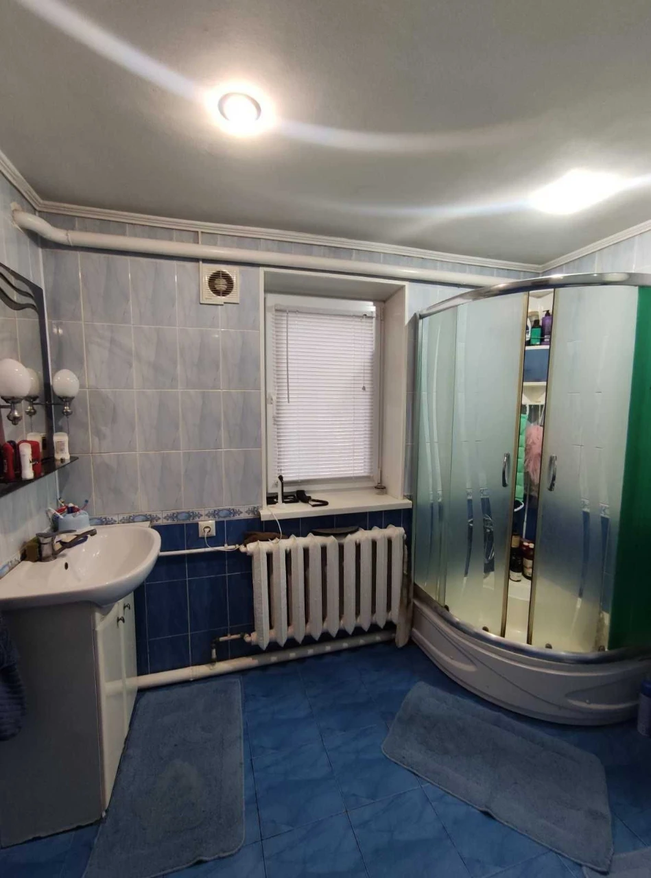 Продаж будинку в м. Кагарлик з великою ділянкою (51 сотка) т