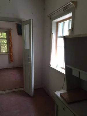 Продам земельну ділянку з будинком с.Телешівка