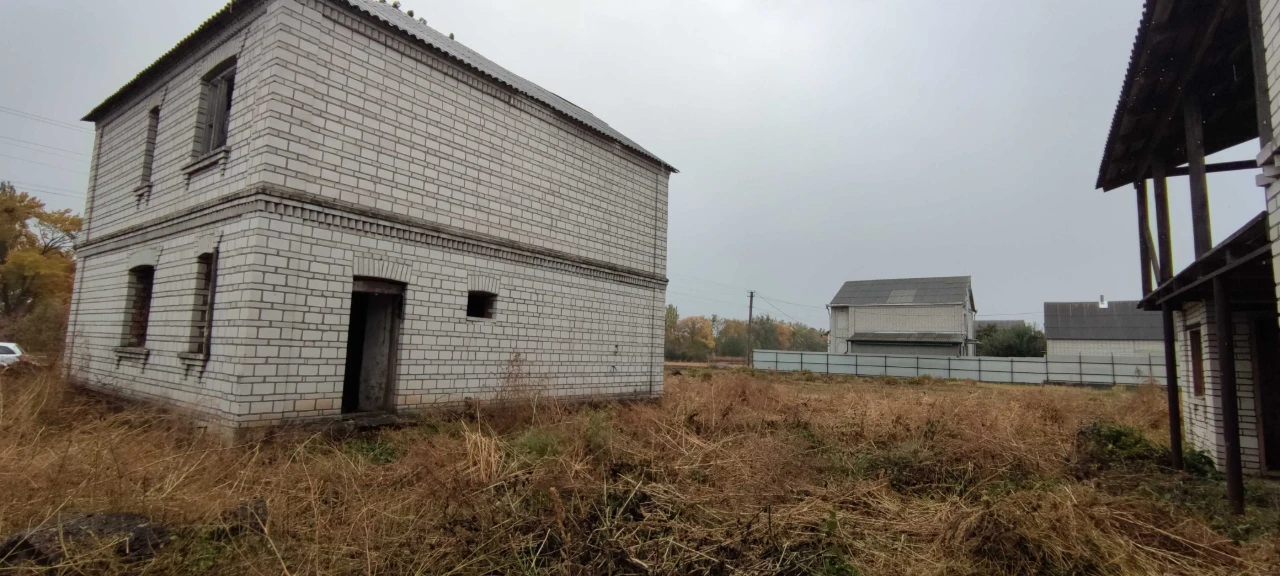 Продається недобудований будинок
