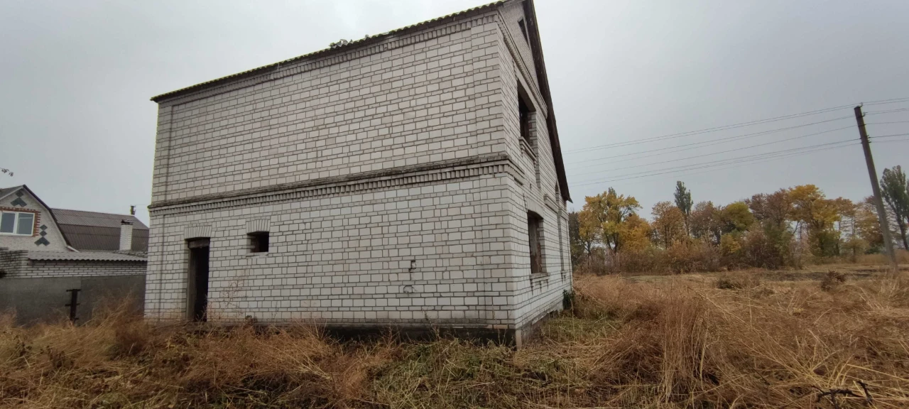 Продається недобудований будинок