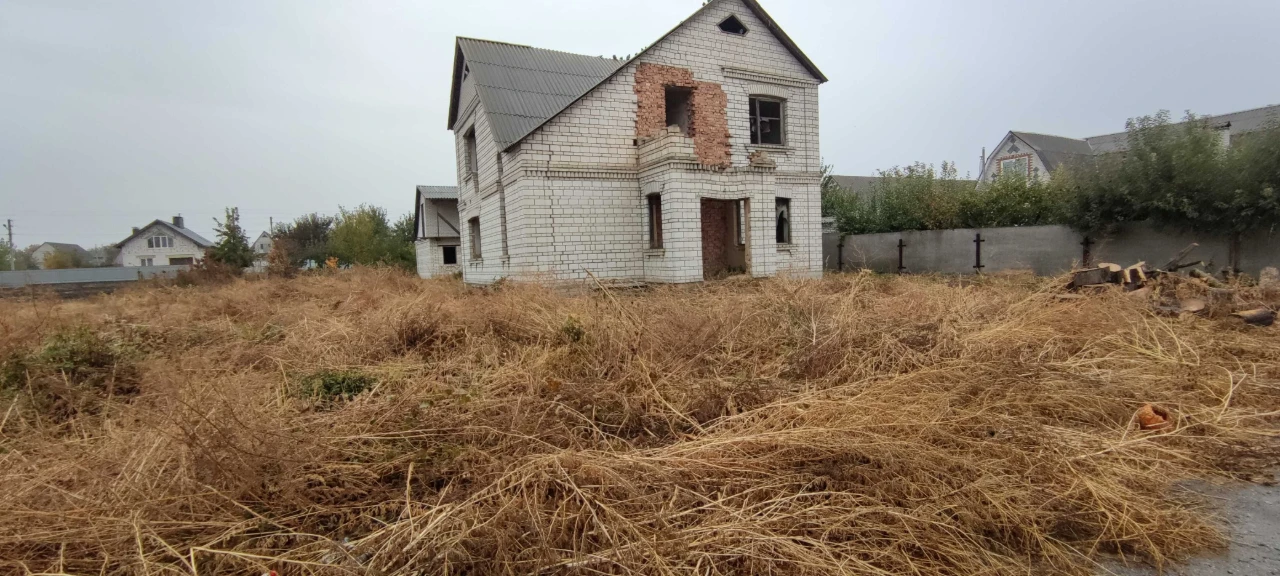 Продається недобудований будинок