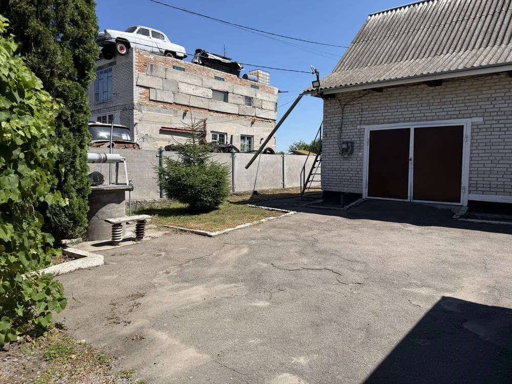 Продам будинок 103 м2 з білої цегли в м. Миронівка