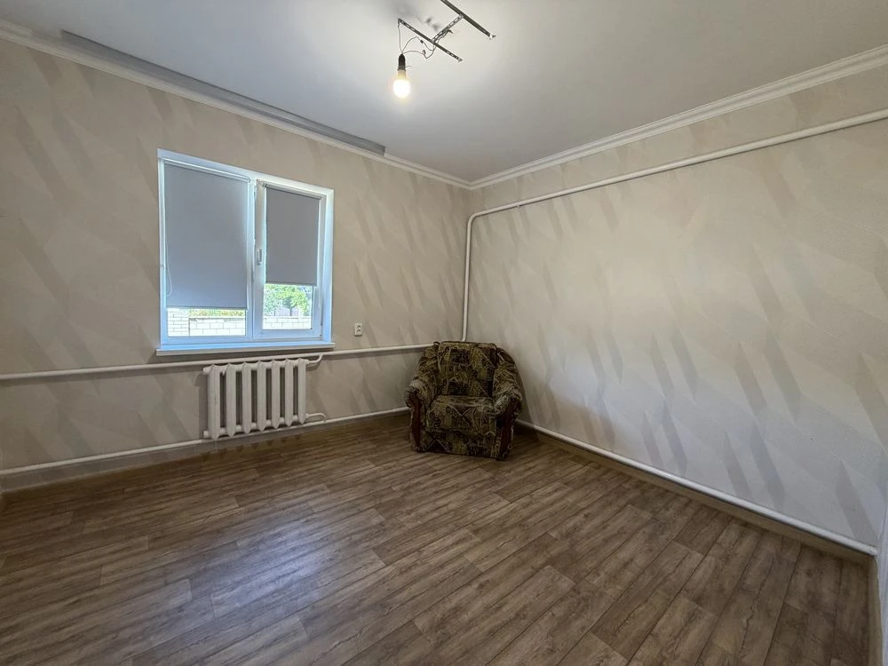 Продам будинок 103 м2 з білої цегли в м. Миронівка