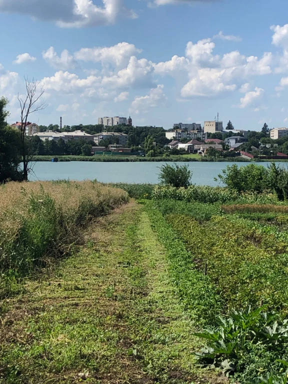 Продам будинок біля річки в м. Миронівка Обухівського району