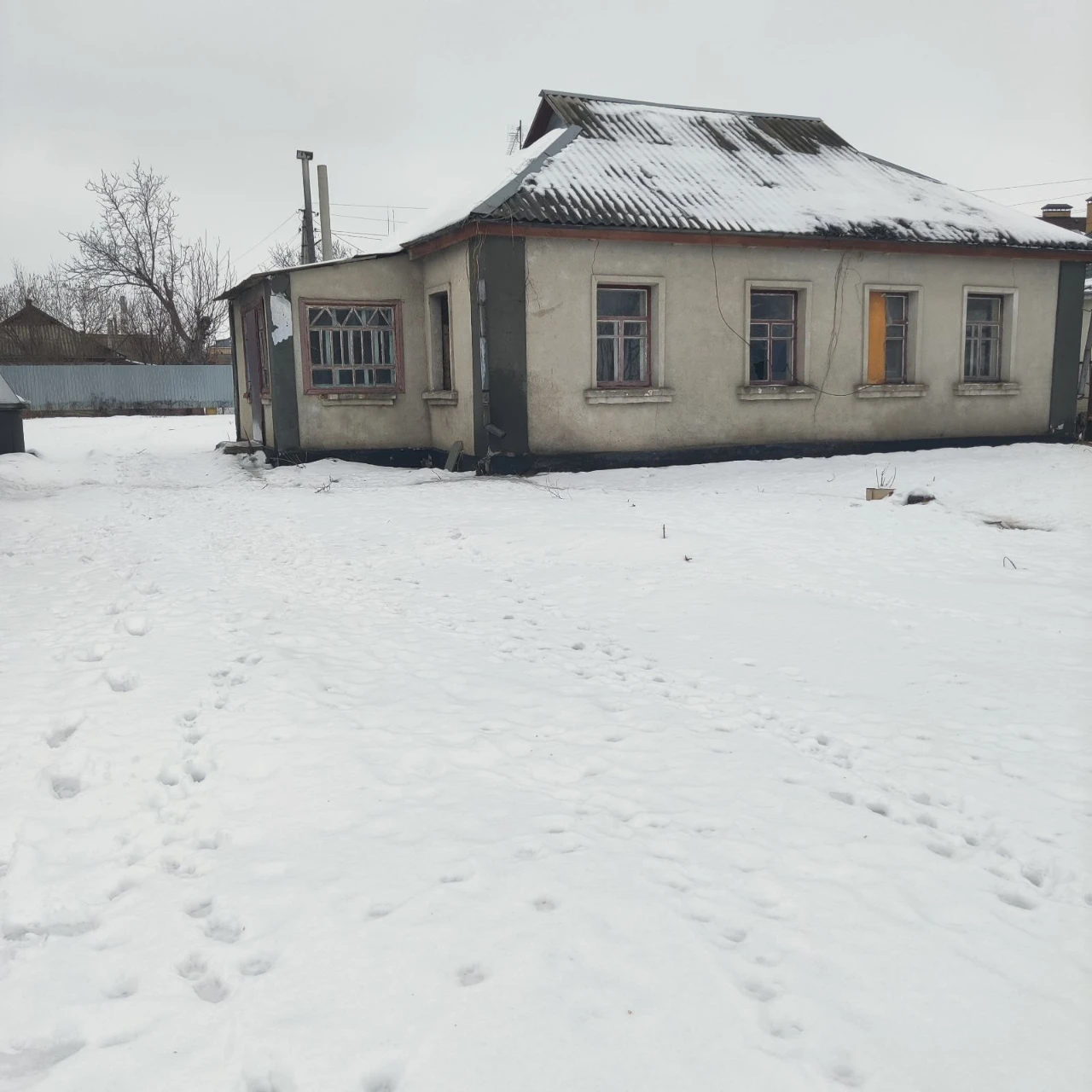 Ділянка центер  міста 17 соток  з хатою