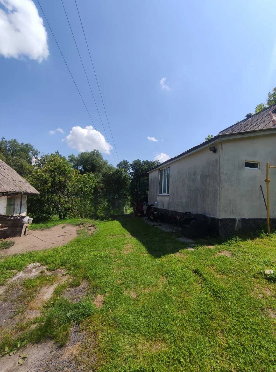 Продаж цегляного будинку м. Обухів Київської обл.