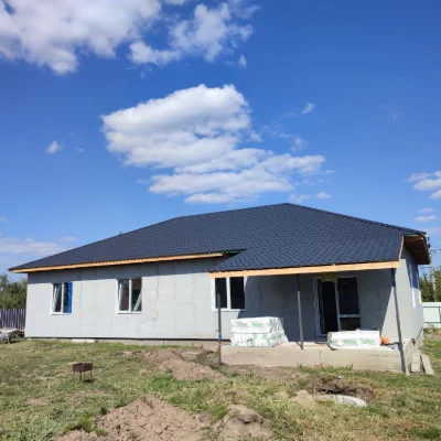 Продам новий будинок на 4 спальні 136 м.кв в Обухові. Землі