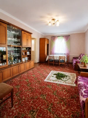 продаж гарного будинку в м. Обухів
