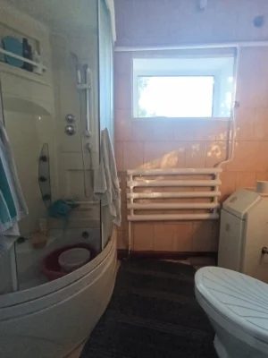 продаж гарного будинку в м. Обухів