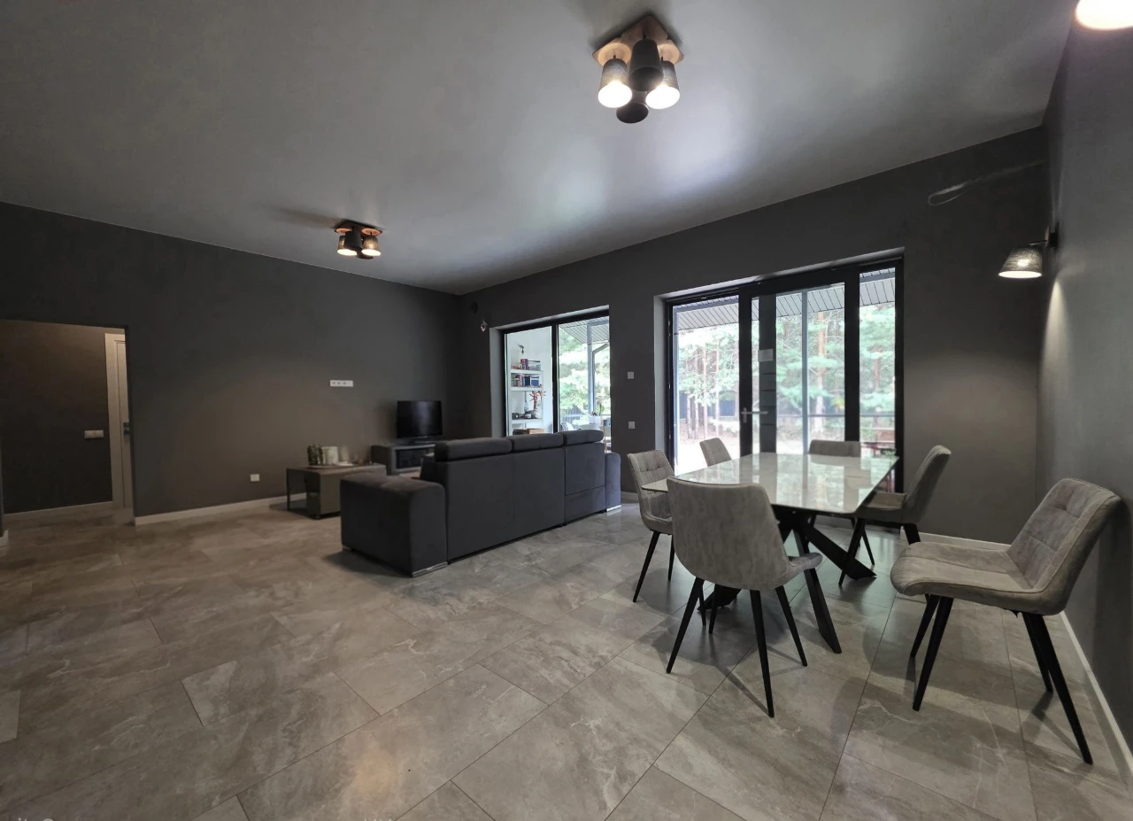 Продам будинок м.Обухів р-н Стожари