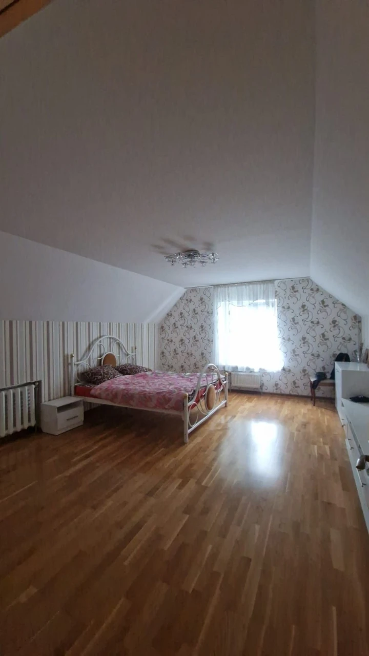 Продається  будинок з мансардним поверхом м-н Лукавица,м Обу