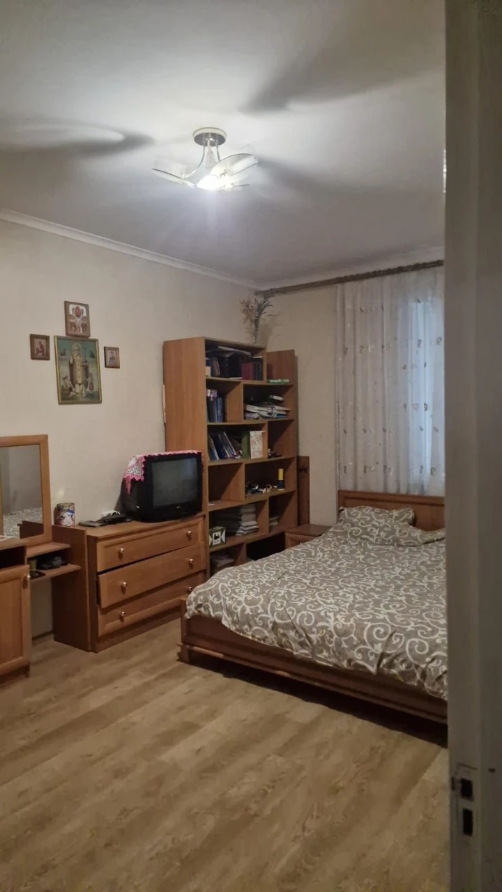 Продається  будинок з мансардним поверхом м-н Лукавица,м Обу