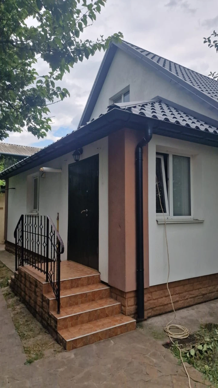 Продається  будинок з мансардним поверхом м-н Лукавица,м Обу