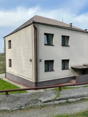 Продаж маєтку біля Києва