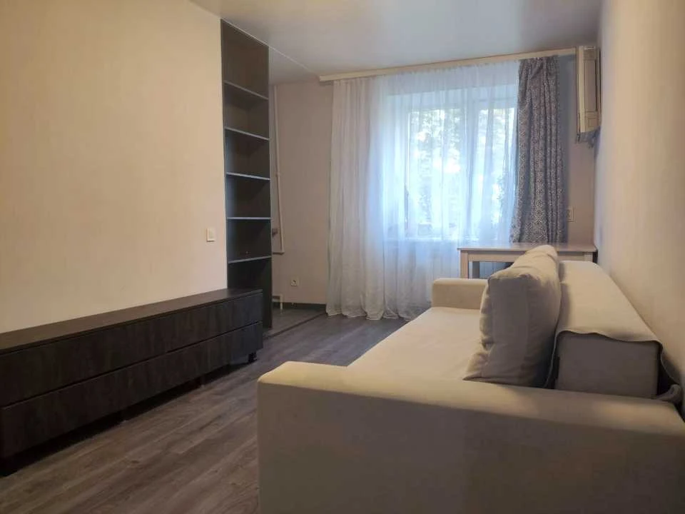 Apartment. Kharkiv, Aerokosmichny Ave. (Gagarina)