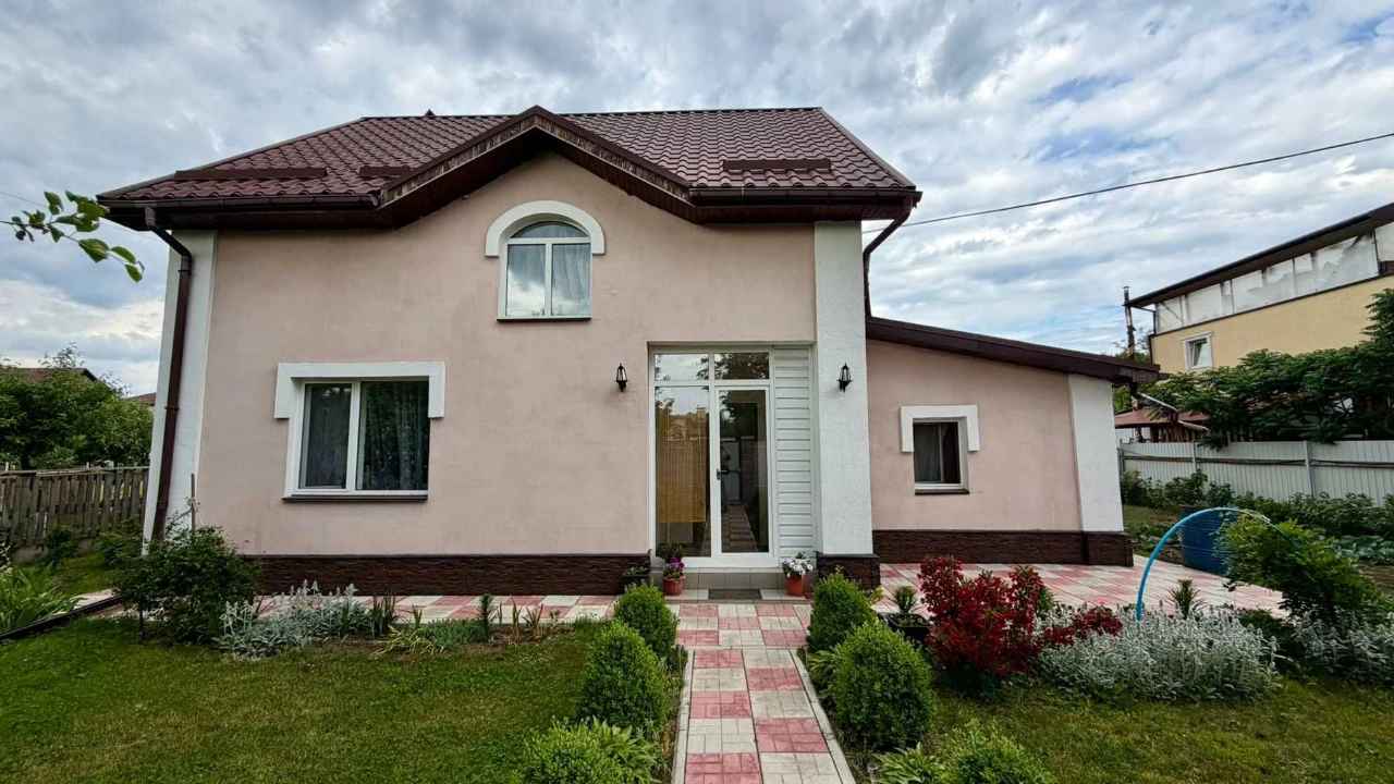 Продаж будинку м.Обухів м-н Дзюбівка