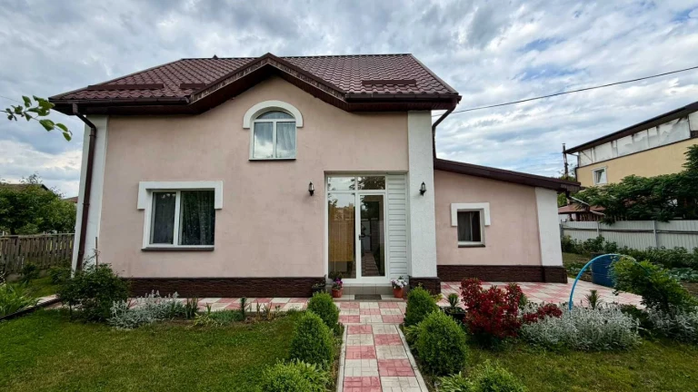 Продаж будинку м.Обухів м-н Дзюбівка