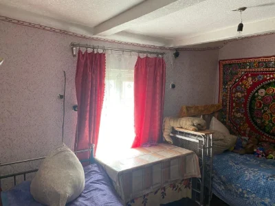 Продаж частини будинку та земельної ділянки у м. Сквира, Біл