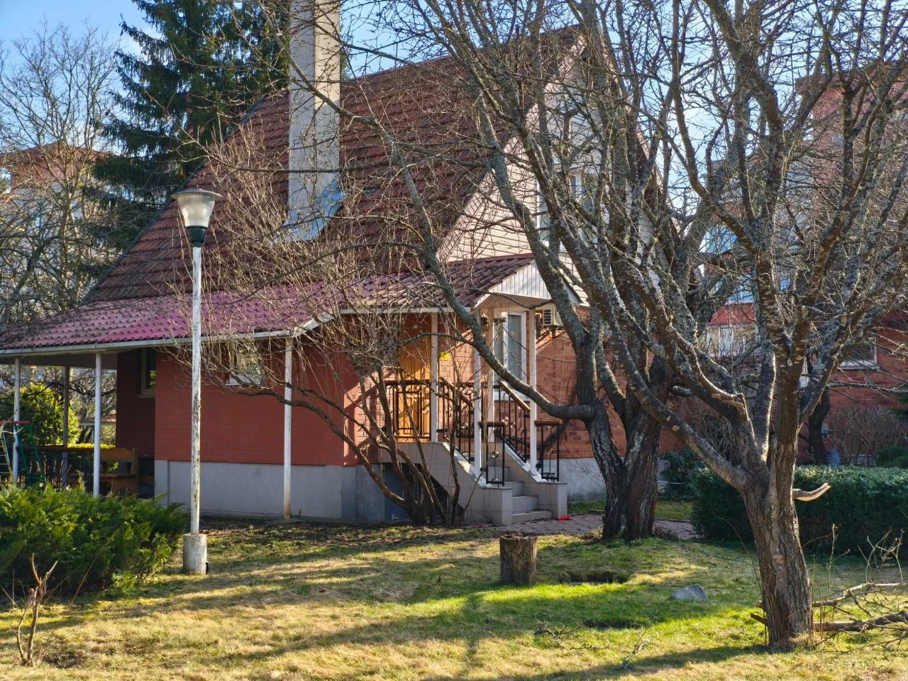 Продам-Обміняю будинок з повною комплектацією та власним дво