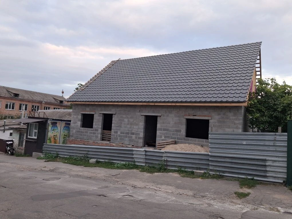 Продається,  здається в оренду будинок.