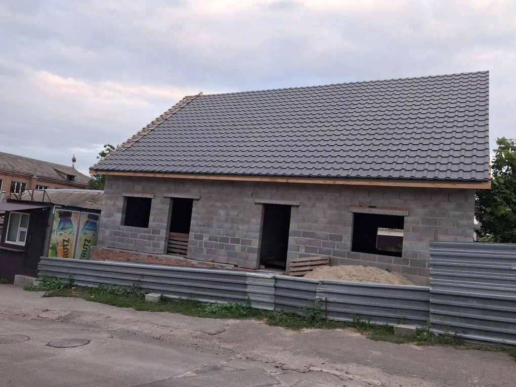 Продається,  здається в оренду будинок.