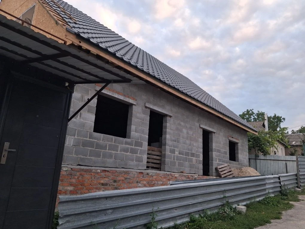 Продається,  здається в оренду будинок.