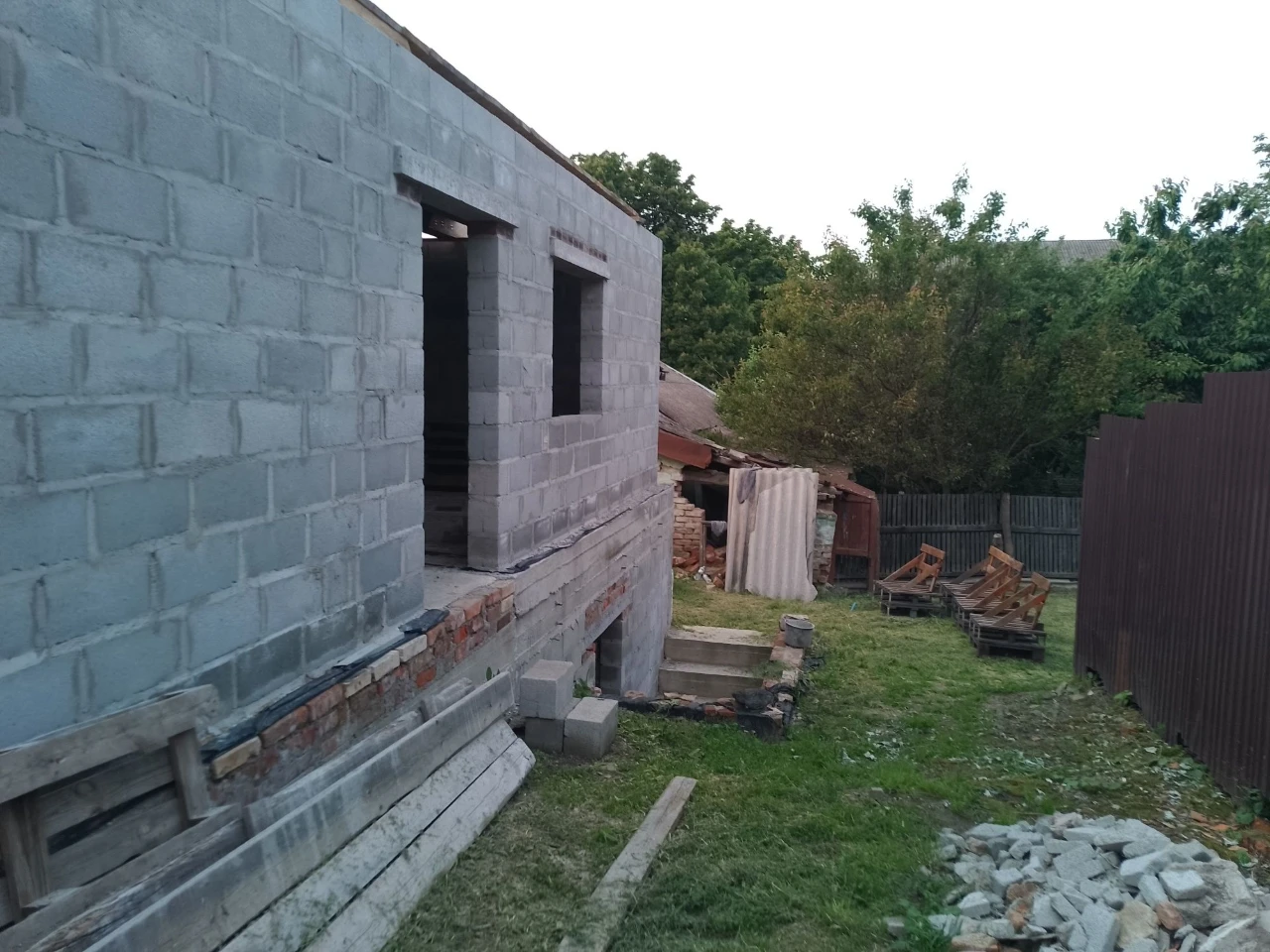 Продається,  здається в оренду будинок.