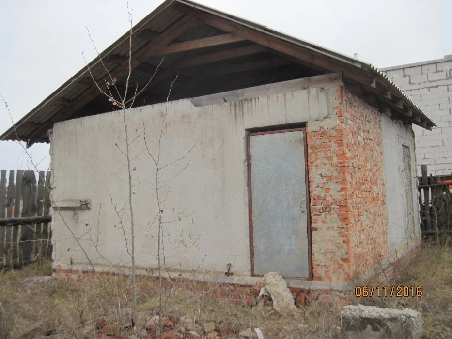 продам недостроенные дом и баню в городе Славутич