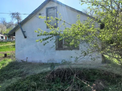 Продам будинок м.Тараща недорого під дачу окраїна  міста  бі