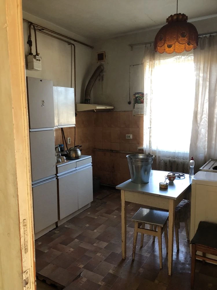 Будинок в м.Тараща центр 100 кв.м 4 кімнати