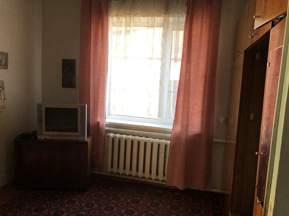 Будинок в м.Тараща центр 100 кв.м 4 кімнати