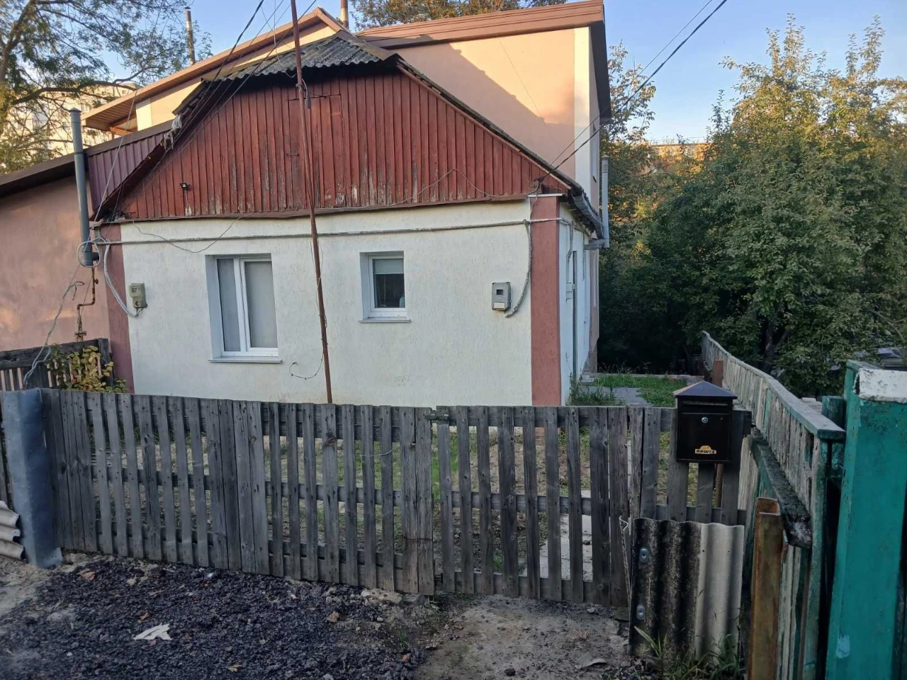 Продам частину будинку в центрі міста Фастів