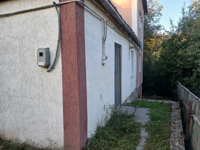 Продам частину будинку в центрі міста Фастів