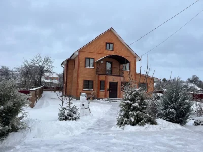 Будинок з присадибною ділянкою