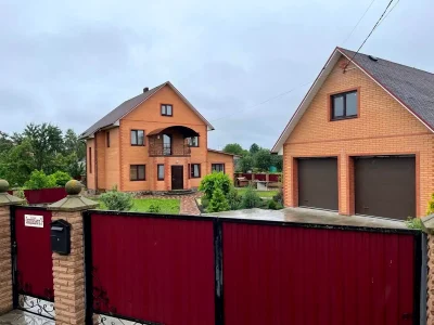 Продаж будинку 180 м² 20 сот.