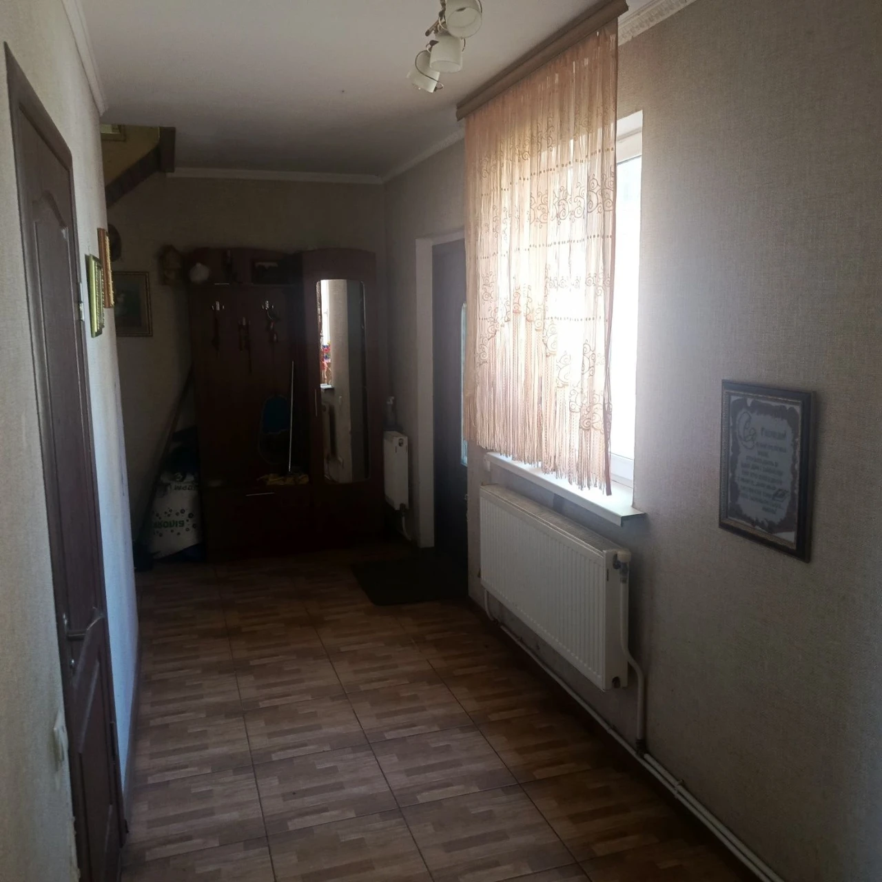 Продаються двух поверховий будинок 1/2