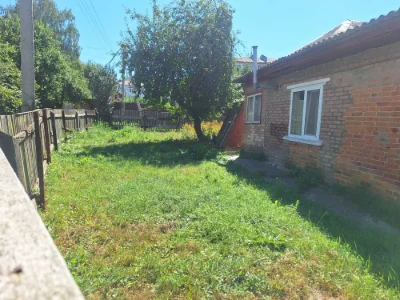 Продам частину будинку з гарним розташуванням в центрі міста