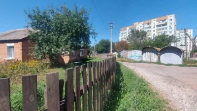Продам частину будинку з гарним розташуванням в центрі міста