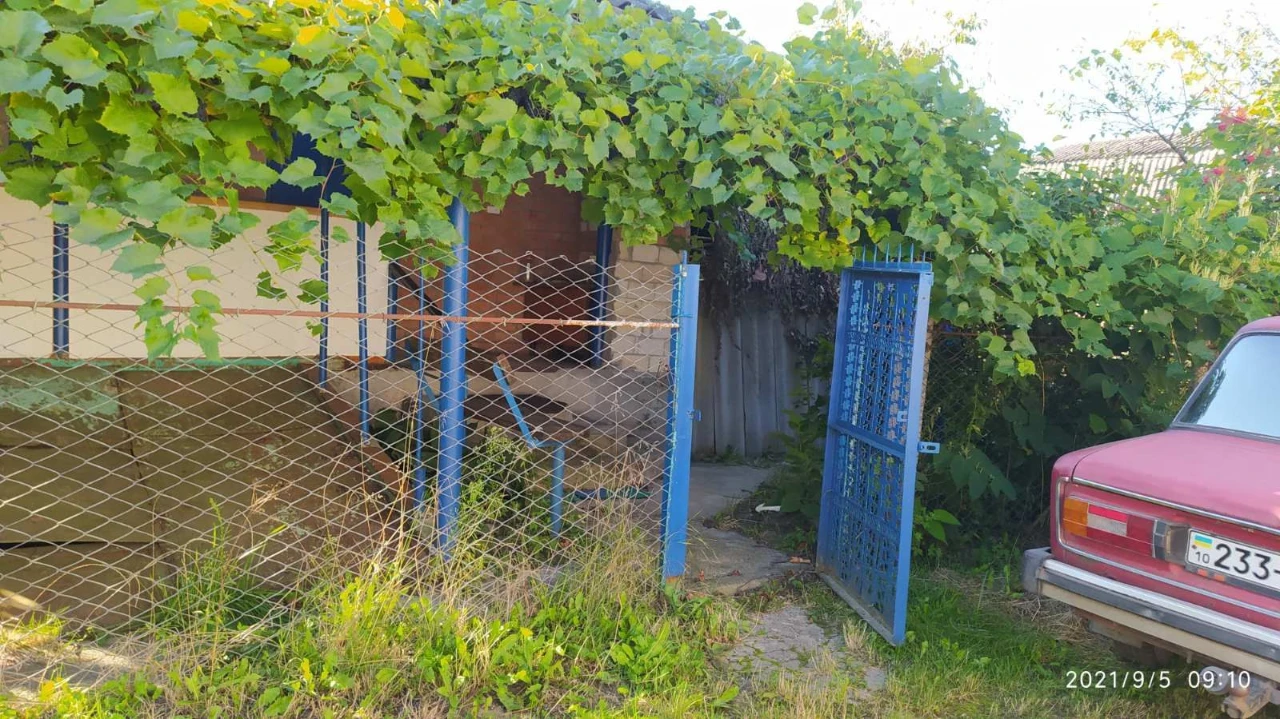 Продам жилий будинок біля лісу
