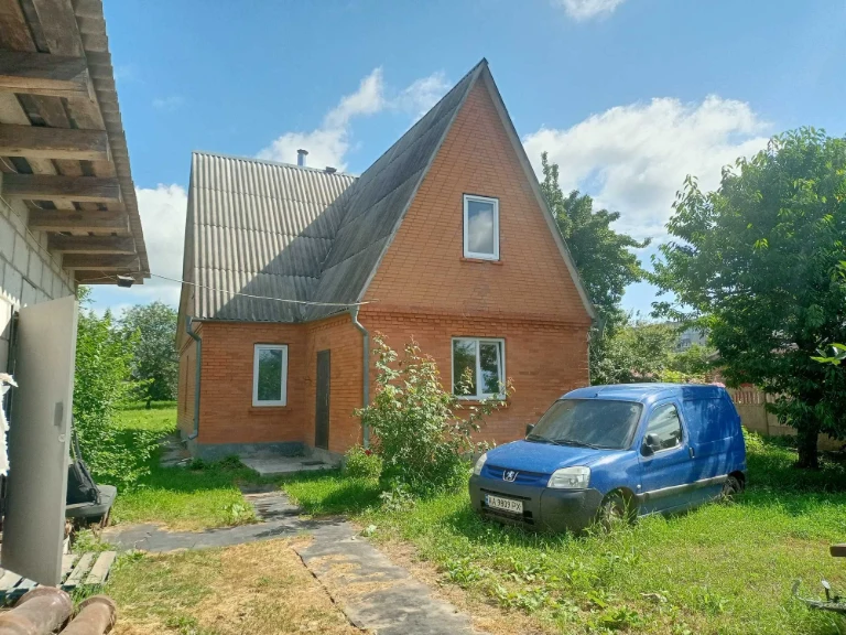 Продам новий будинок 140м Фастів біля Центру 16сот 50км Київ