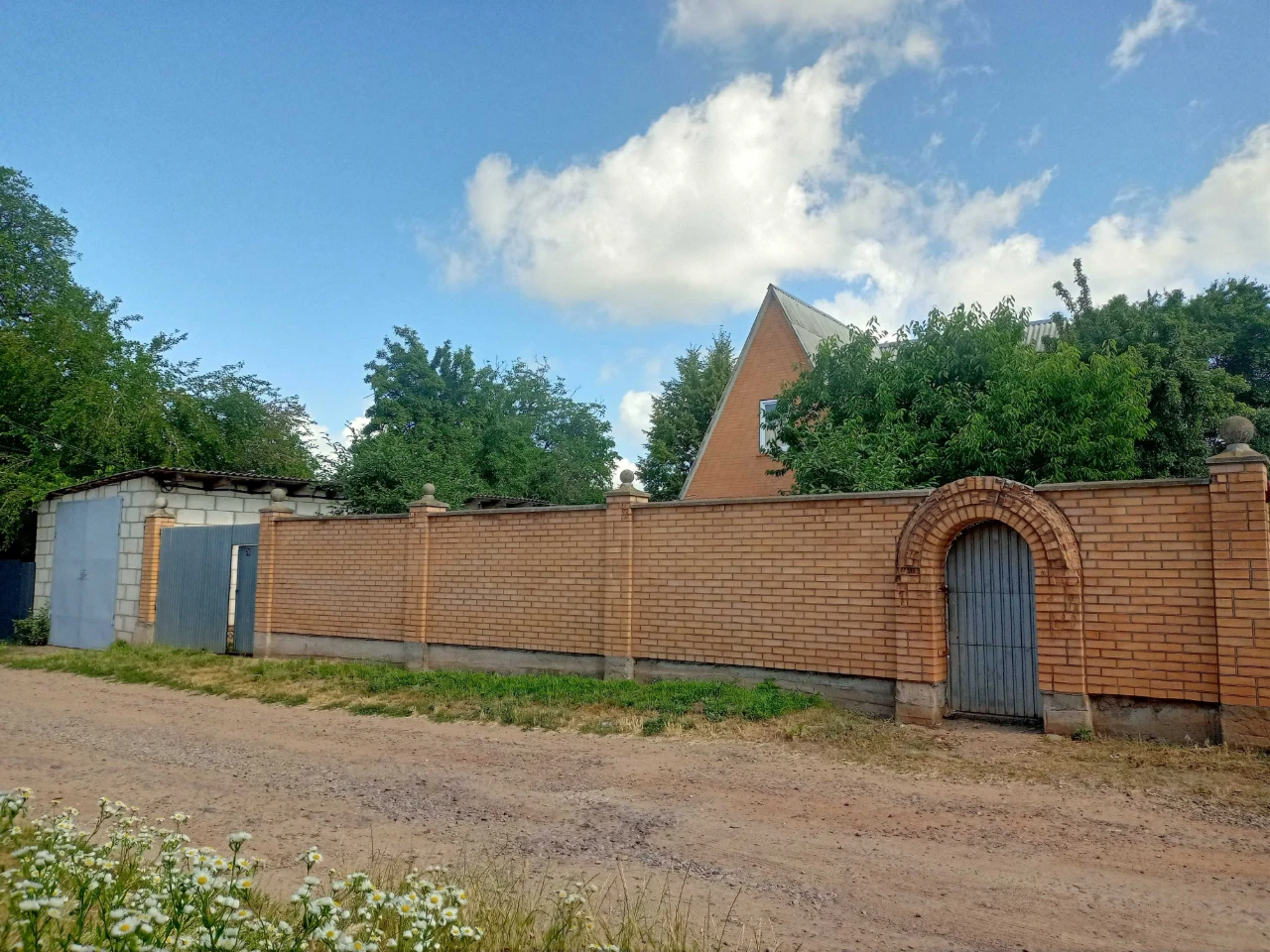 Продам новий будинок 140м Фастів біля Центру 16сот 50км Київ