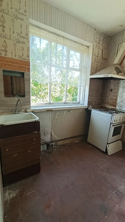 Продається половина будинку
