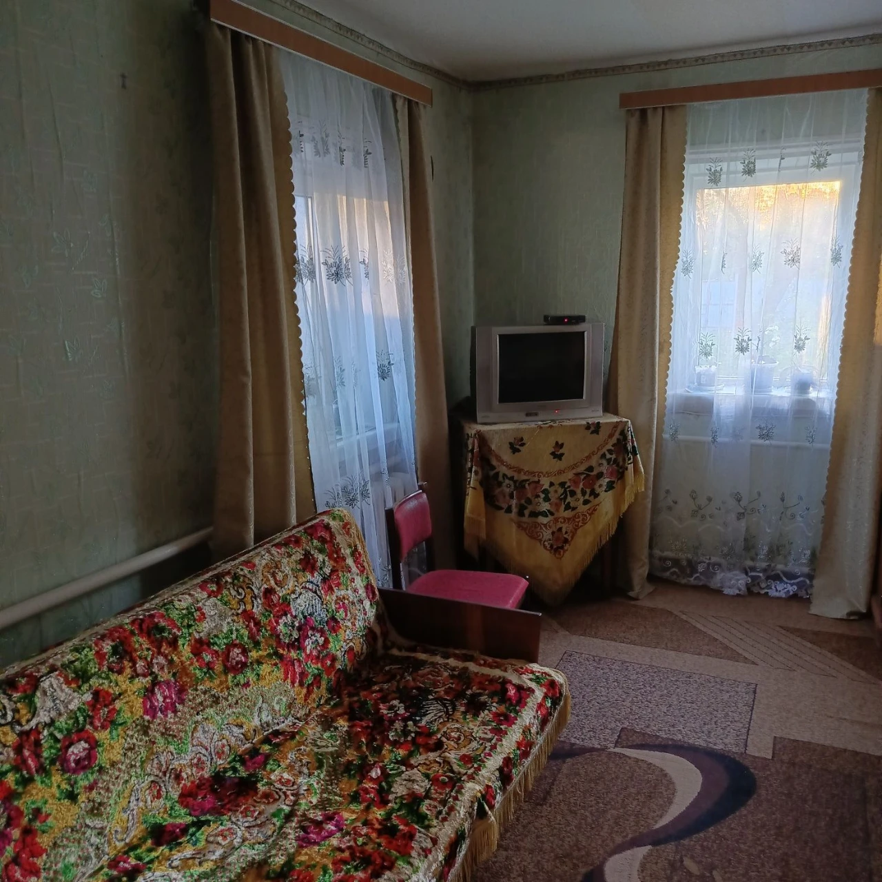 Продається будинок в центрі міста
