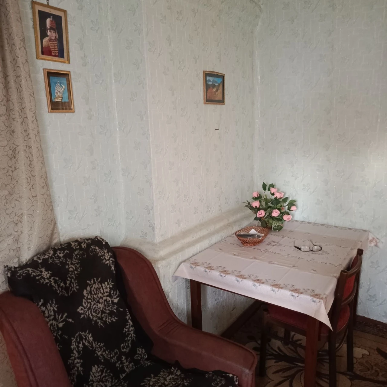 Продається будинок в центрі міста
