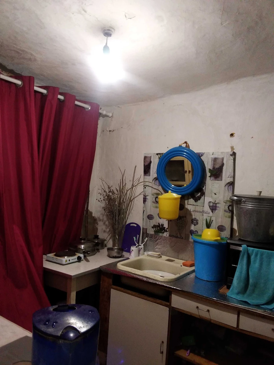 Будинок старенький, але доглянутий, 75 км від Київа (Фастівс